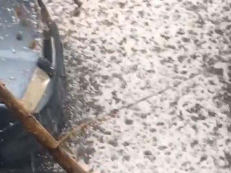 Χαλάζι στο κέντρο της Αθήνας