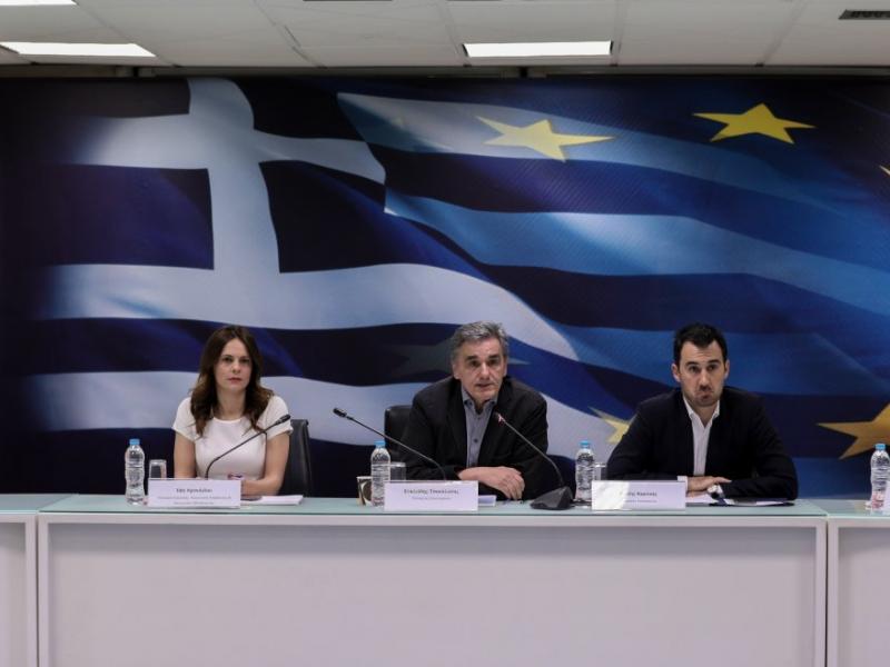 ahtsiogloy_tsakalotos.jpg