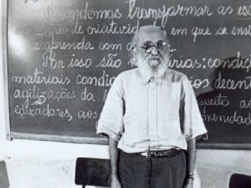freire-700x350.png