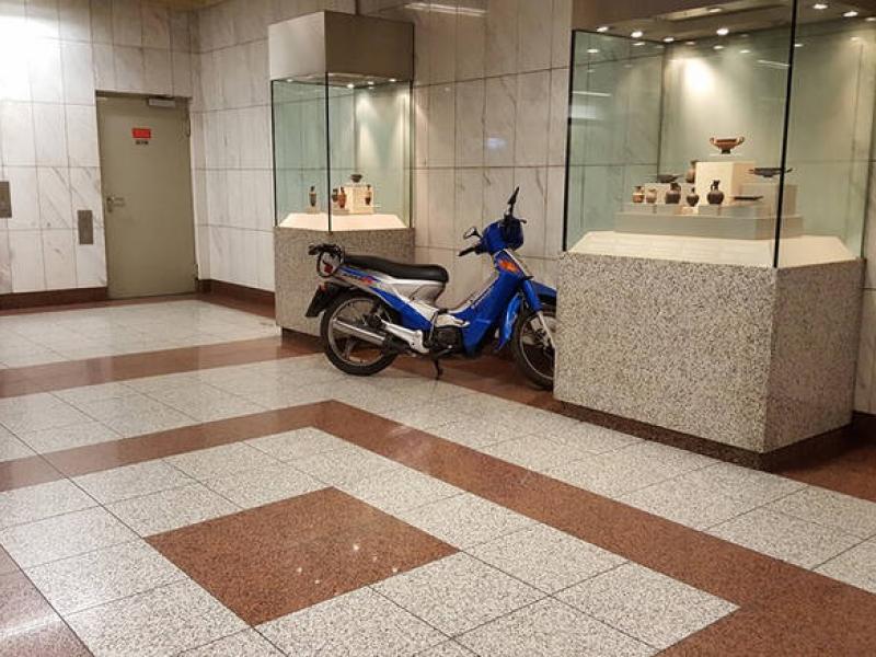 μηχανάκι μετρό