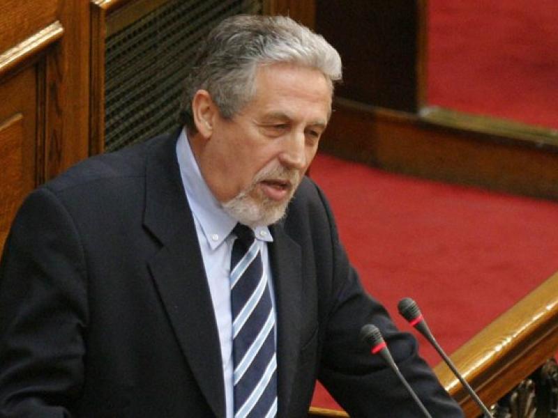 Γιάννης Μανώλης