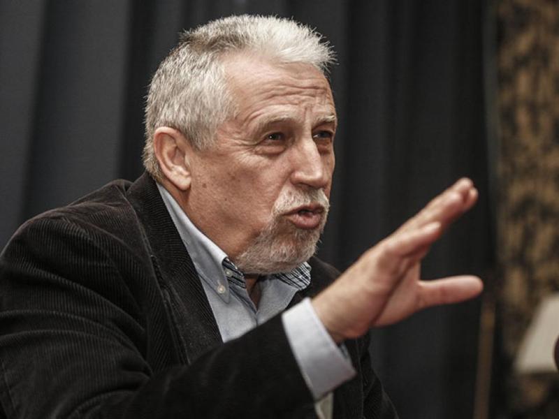 Γιαννης Μανωλης