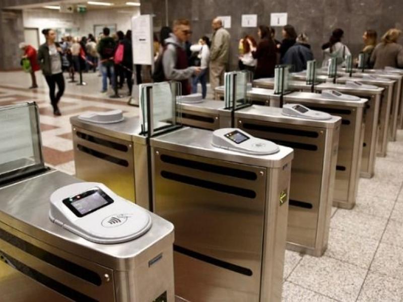 Με πιστωτική κάρτα στις αστικές συγκοινωνίες από το 2020