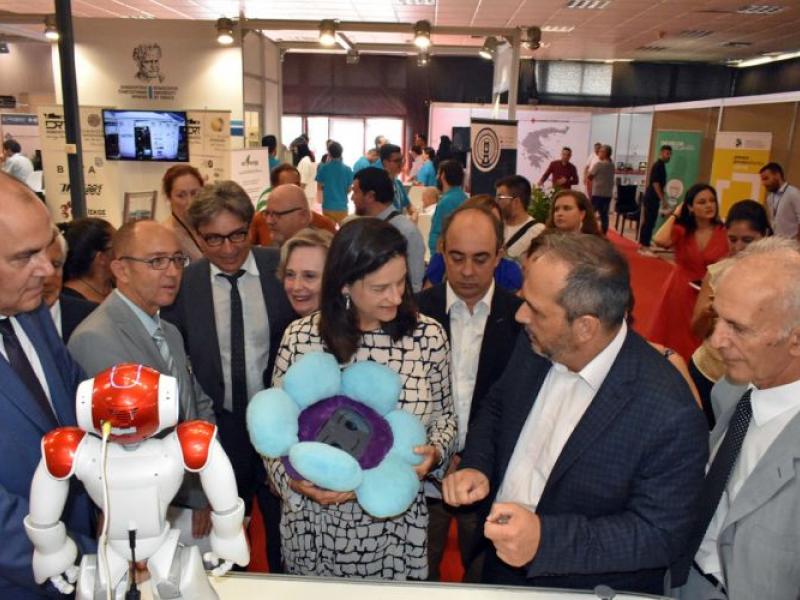 Η υπουργός  Παιδείας και Θρησκευμάτων εγκαινίασε το περίπτερο του Πανεπιστημίου Μακεδονίας στην 84η  ΔΕΘ