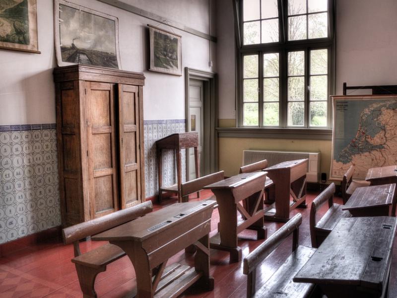 σχολική τάξη σχολείο θρανία