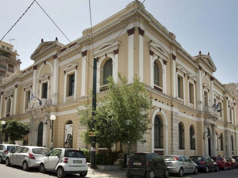 dimotiki pinakothiki peiraia