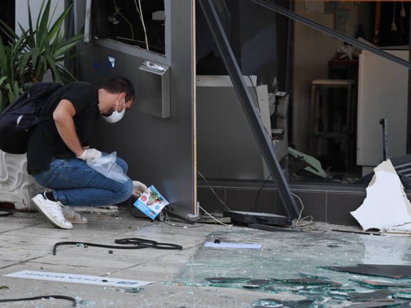 Ισχυρή έκρηξη σε ΑΤΜ στη Γλυφάδα