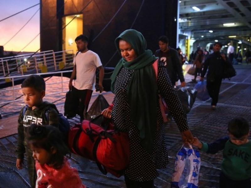 πρόσφυγες πειραιάς