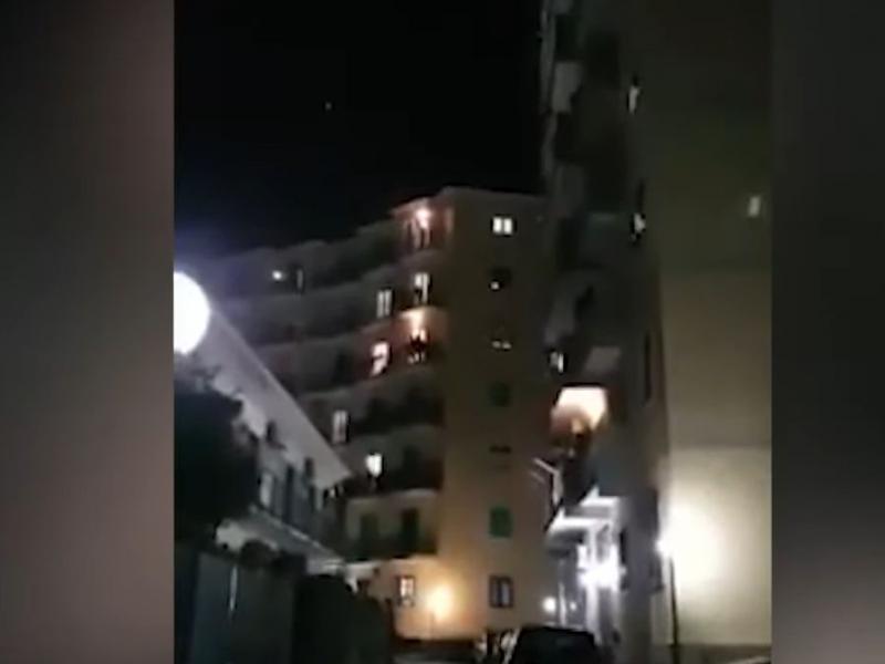 italia ethnikos ymnos mpalkonia