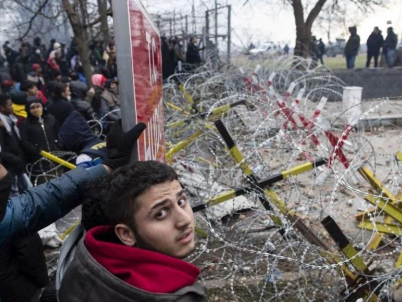 πρόσφυγες και μετανάστες στα σύνορα Ελλάδας Τουρκίας