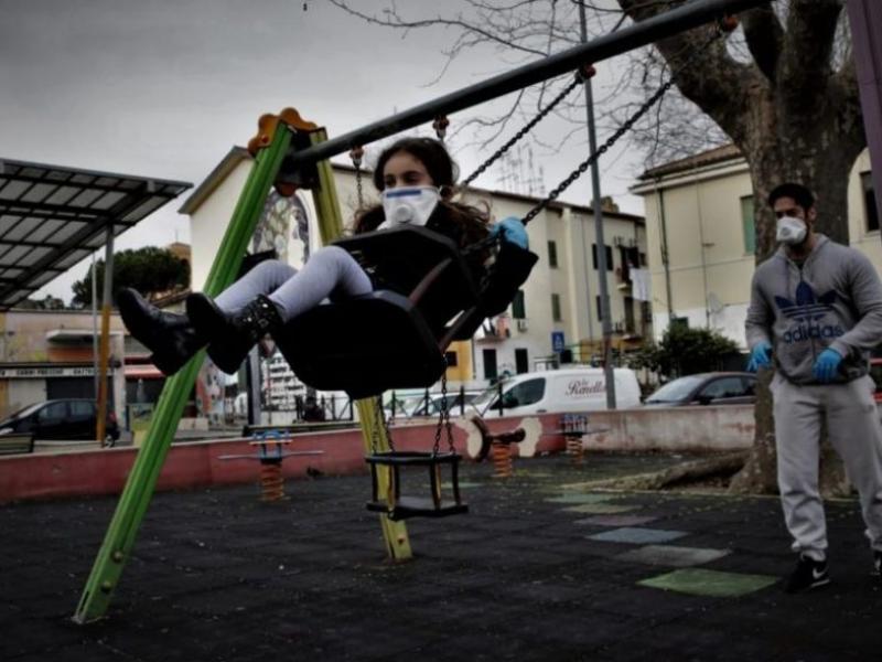 κορονοιος_κούνιες