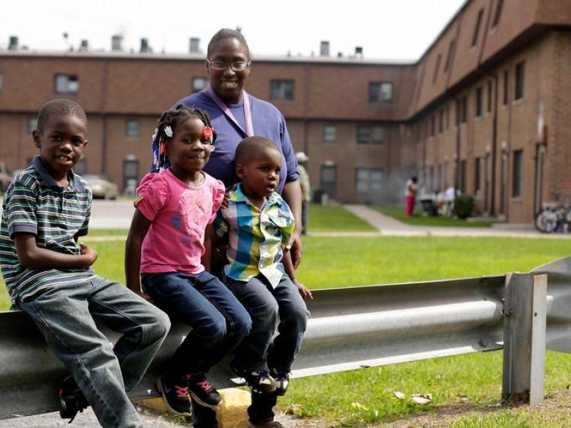 Οι συνεχείς διακρίσεις σε βάρος των Αφροαμερικανών είναι ένας από τους βασικούς λόγους των μαζικών διαδηλώσεων που πυροδότησε ο θάνατος του Τζορτζ Φλόιντ. Ακόμη και σήμερα υπάρχουν νόμοι που παγιώνουν την ανισότητα.