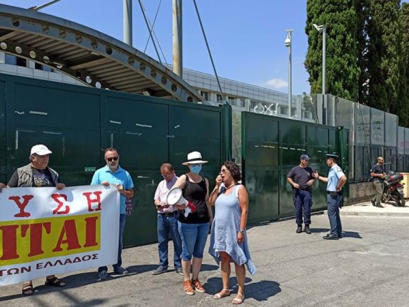 «Όχι στην απελευθέρωση απολύσεων, όχι στον εκβιασμό για μείωση του ωραρίου»