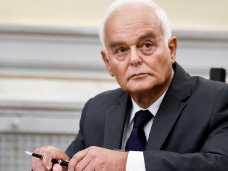 Manitakis pan leukosias