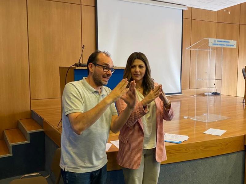 Αναγνώριση της προσφοράς της Ομάδας Εκπαιδευτικών και Πιστοποιημένων Διερμηνέων Ελληνικής Νοηματικής Γλώσσας της Εκπαιδευτικής Τηλεόρασης