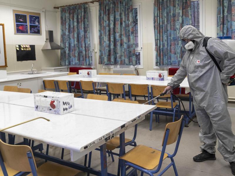 σχολείο απολύμανση κορονοιος τάξη
