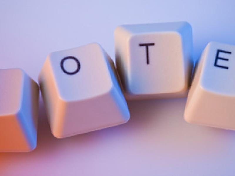 Εκλογές αιρετών: «Ηλεκτρονικές ψευδο-εκλογές» και μια «πρόβα τζενεράλε» για την κυβέρνηση