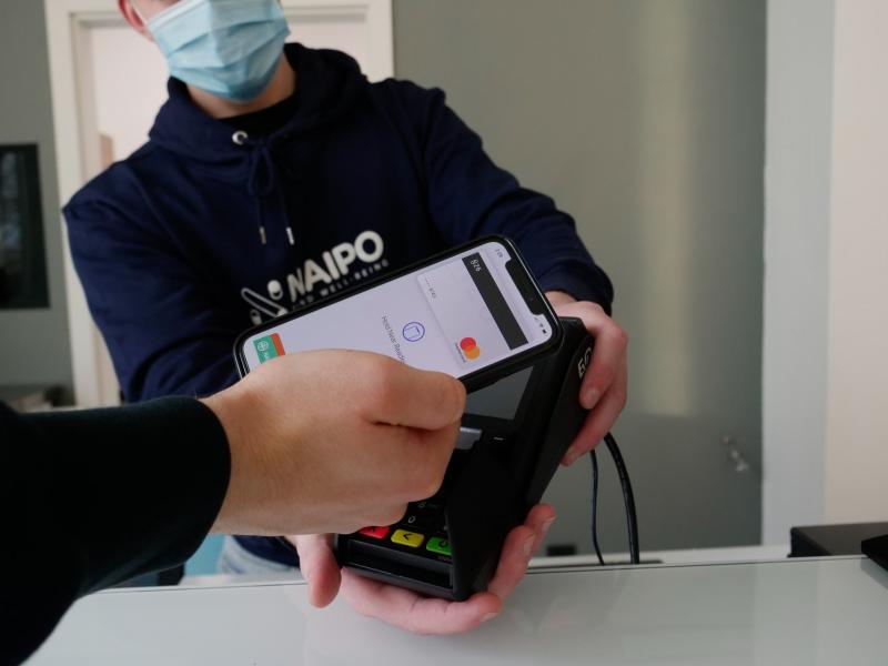 click away katastimata