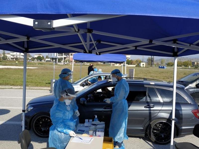 Πού πραγματοποιούνται τα rapid test μέσα από το αυτοκίνητο