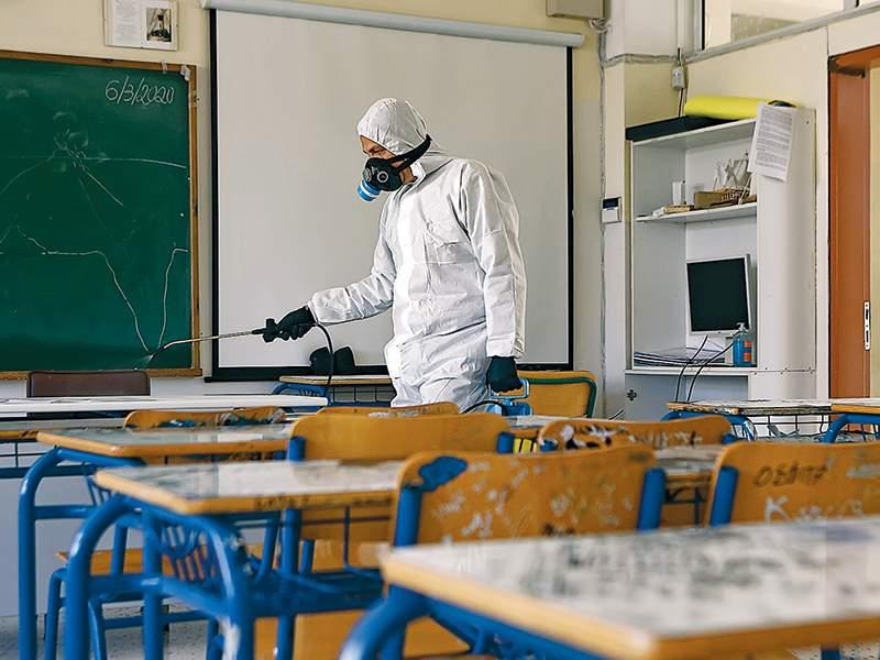 Ξεχάστε το άνοιγμα των σχολείων στην Αττική: Ραγδαίες εξελίξεις με νέα μέτρα