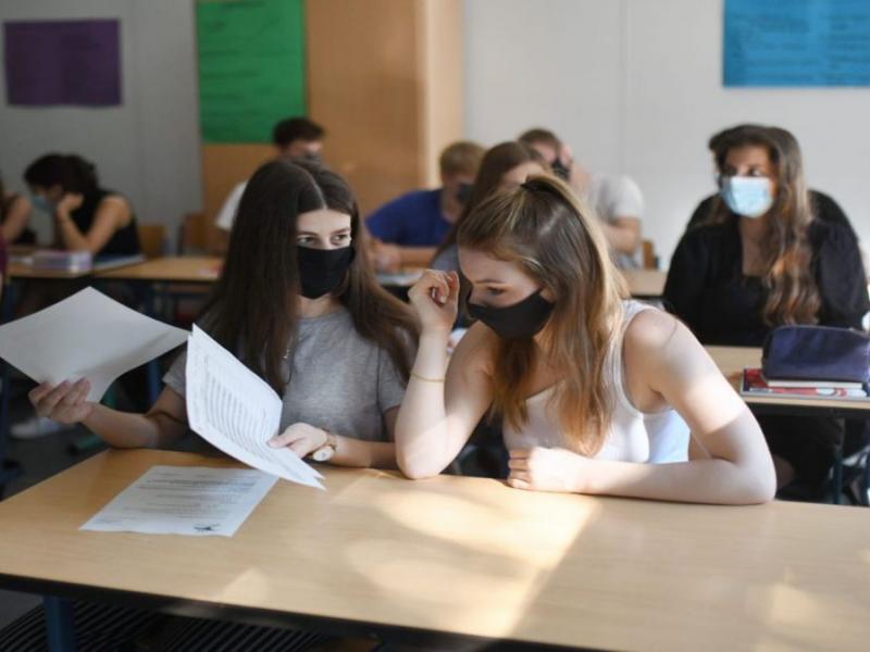 Σχολεία - Κορονοϊός: Έρευνα στους νέους πριν ανοίξουν τα σχολεία