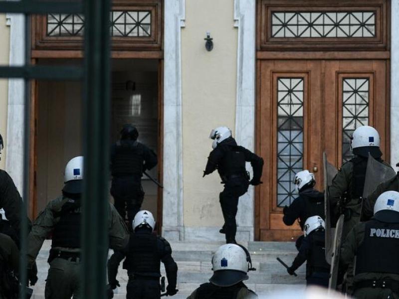 Πανεπιστήμιο - φρούριο: Έλεγχοι, κάμερες και πανεπιστημιακή αστυνομία