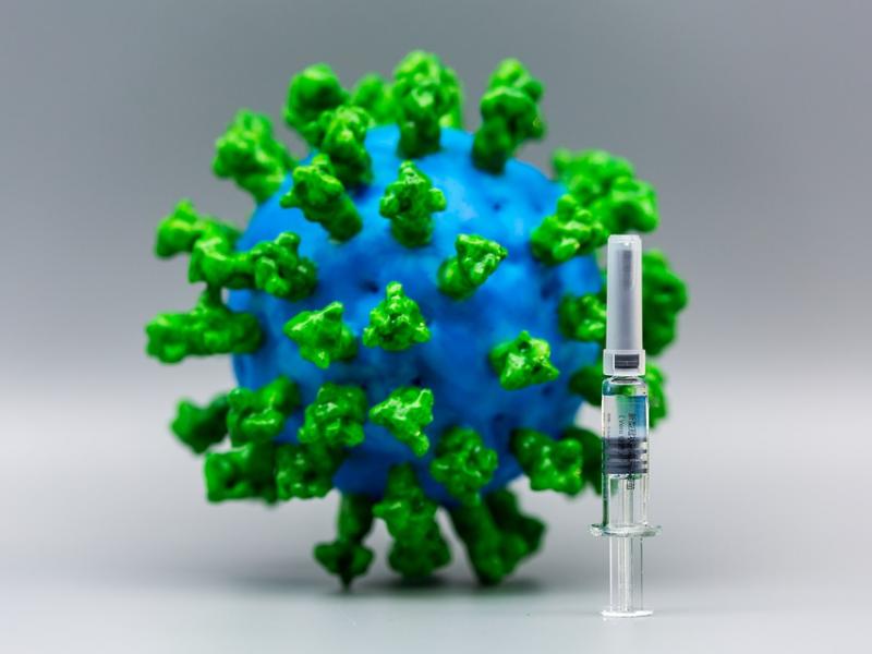 sars-cov-2-emvolio_vaccine_covid_koronoios_pandimia.jpg