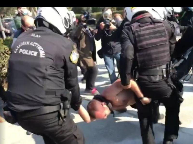 ΑΠΘ-Αστυνομία: Κατάληψη από ομάδα ατόμων - Καμία αναφορά στο βασανισμό