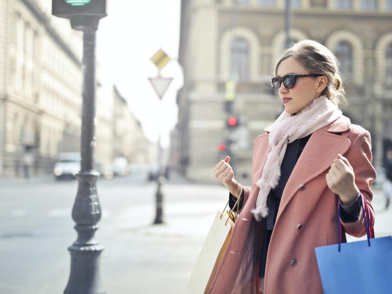 ΟΑΕΔ: Νέα εκπτωτική κάρτα σε 200.000 ανέργους -Οι δικαιούχοι