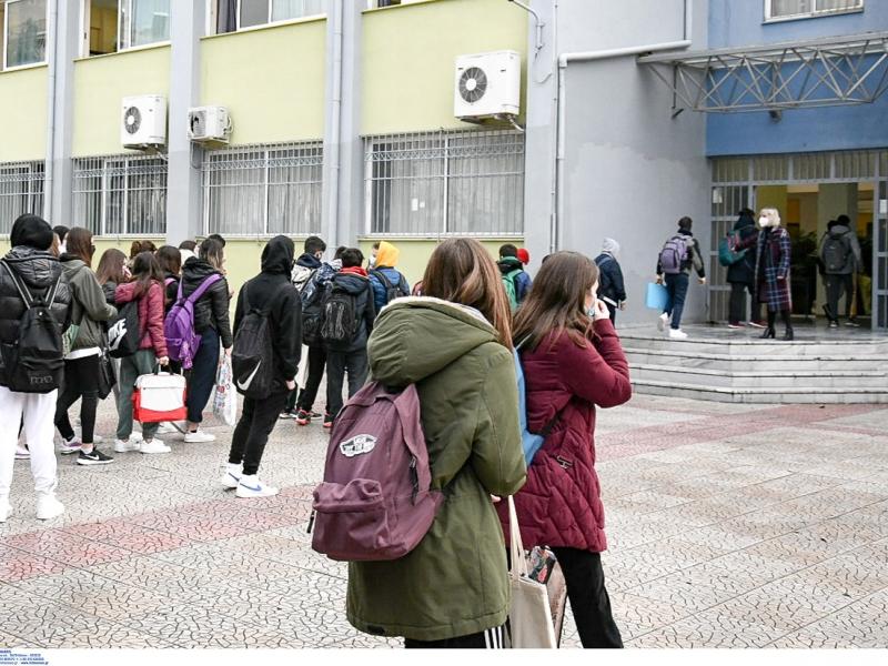 Σχολεία: Σήμερα επιστρέφουν στα θρανία οι μαθητές των Λυκείων