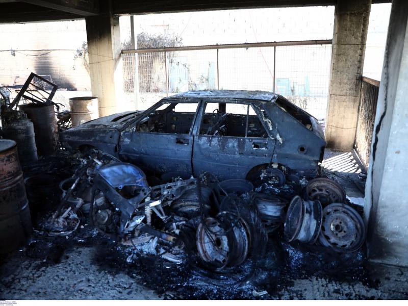 Φωτιά στον Σκίνο