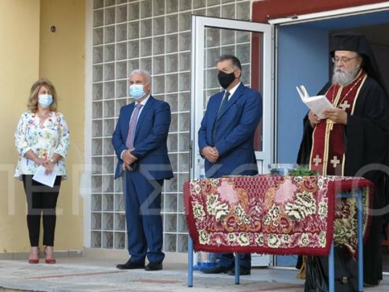 arximandritis amyntaio agiasmos maskes ekpaideutikoi