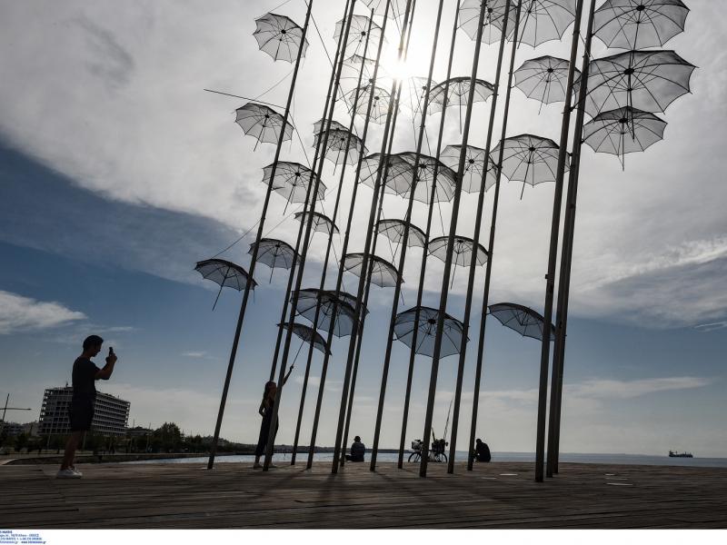 Ομπρέλες στη Θεσσαλονίκη