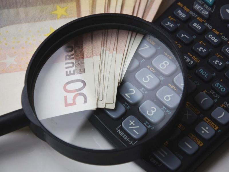money_euro_calculator.jpg
