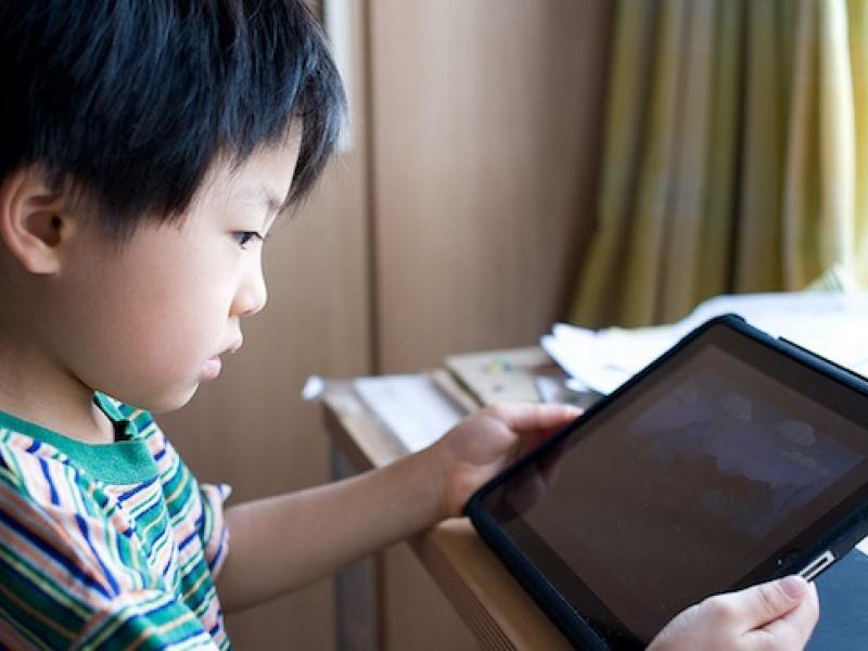ipad-kid.jpg