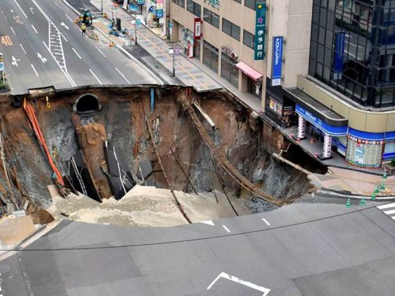 japan-sinkhole-759.jpg