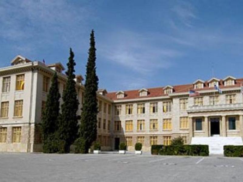 kollegio-athinwn-6601383136302.jpg