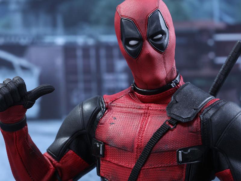 marvel-deadpool-sixth-scale-hot-toys-feature-902628.jpg