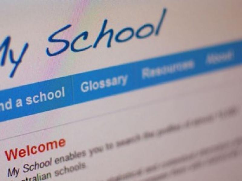 Λάθος καταχωρήσεις στοιχείων μαθητών στο myschool - Απόφαση Ζαχαράκη για διορθώσεις 