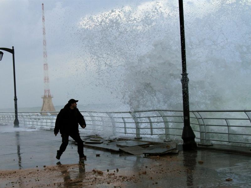 pb-101211-beirut-weather-1p_photoblog900.jpg