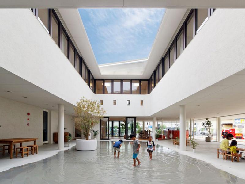 preschool-collects-rainwater-puddles-kids-play-dai-ichi-yochien-hibino-sekkei-1_0.jpg