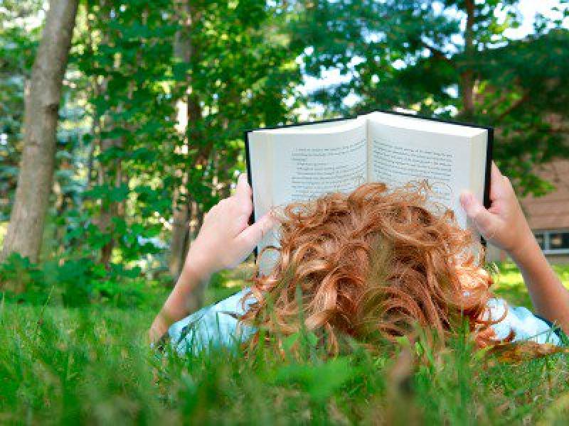 reading-outside_3.jpg