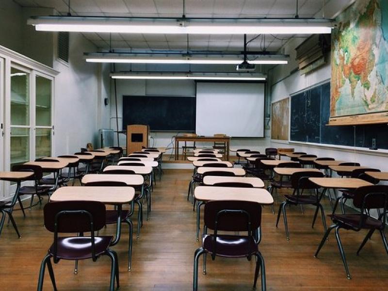 rsz_classroom-2093743_960_720_13.jpg