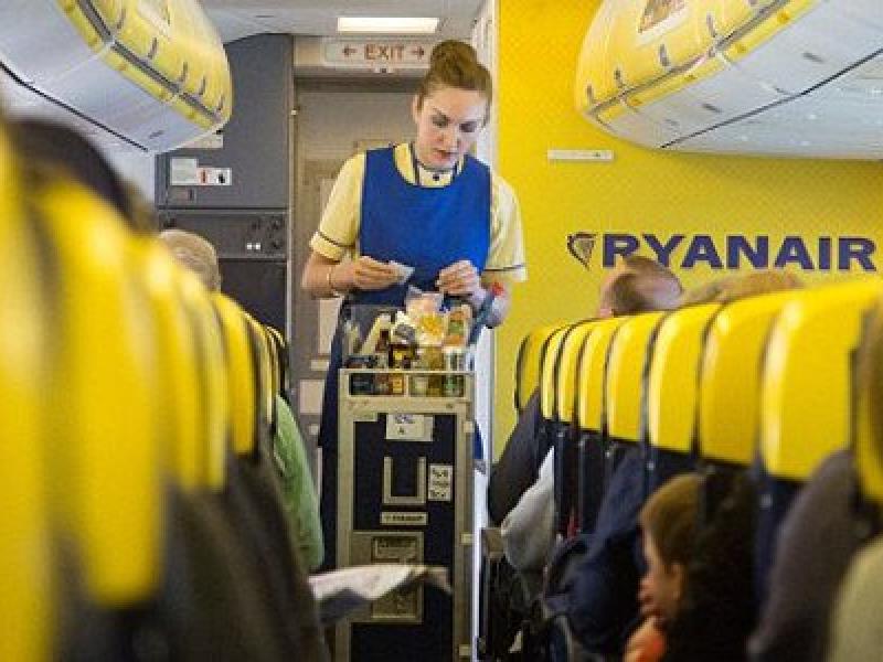 ryanair-aerosynodoi-660_2.jpg