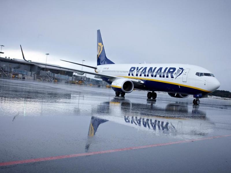 ryanair-aircraft-3.jpg