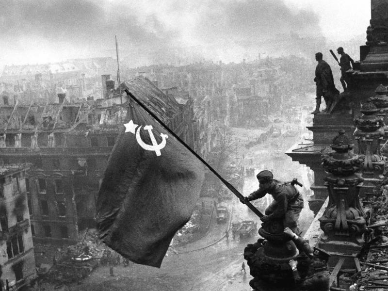 soviet_flag_over_the_reichstag.jpg