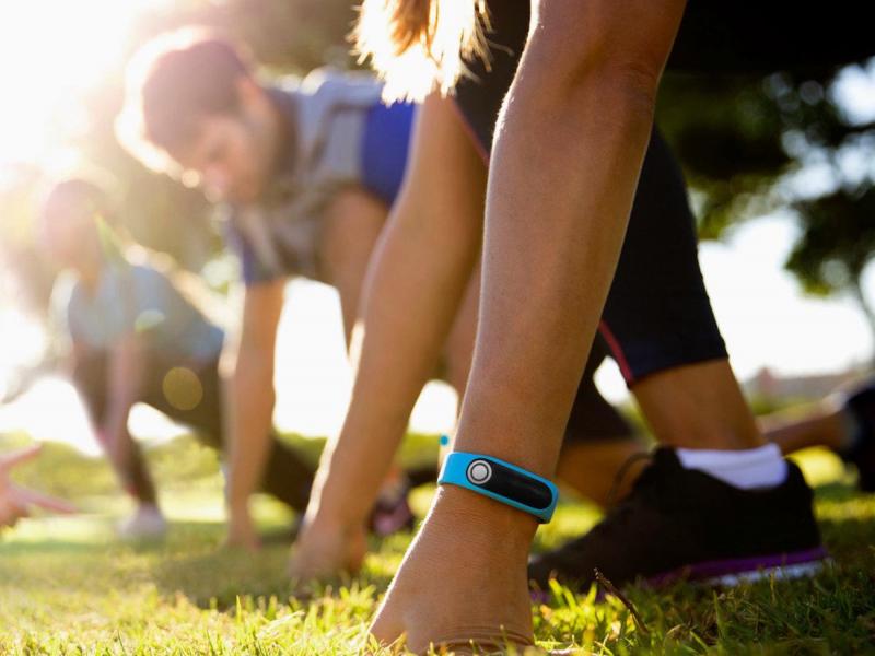 tomtom-touch-fitness-tracker-01.jpeg