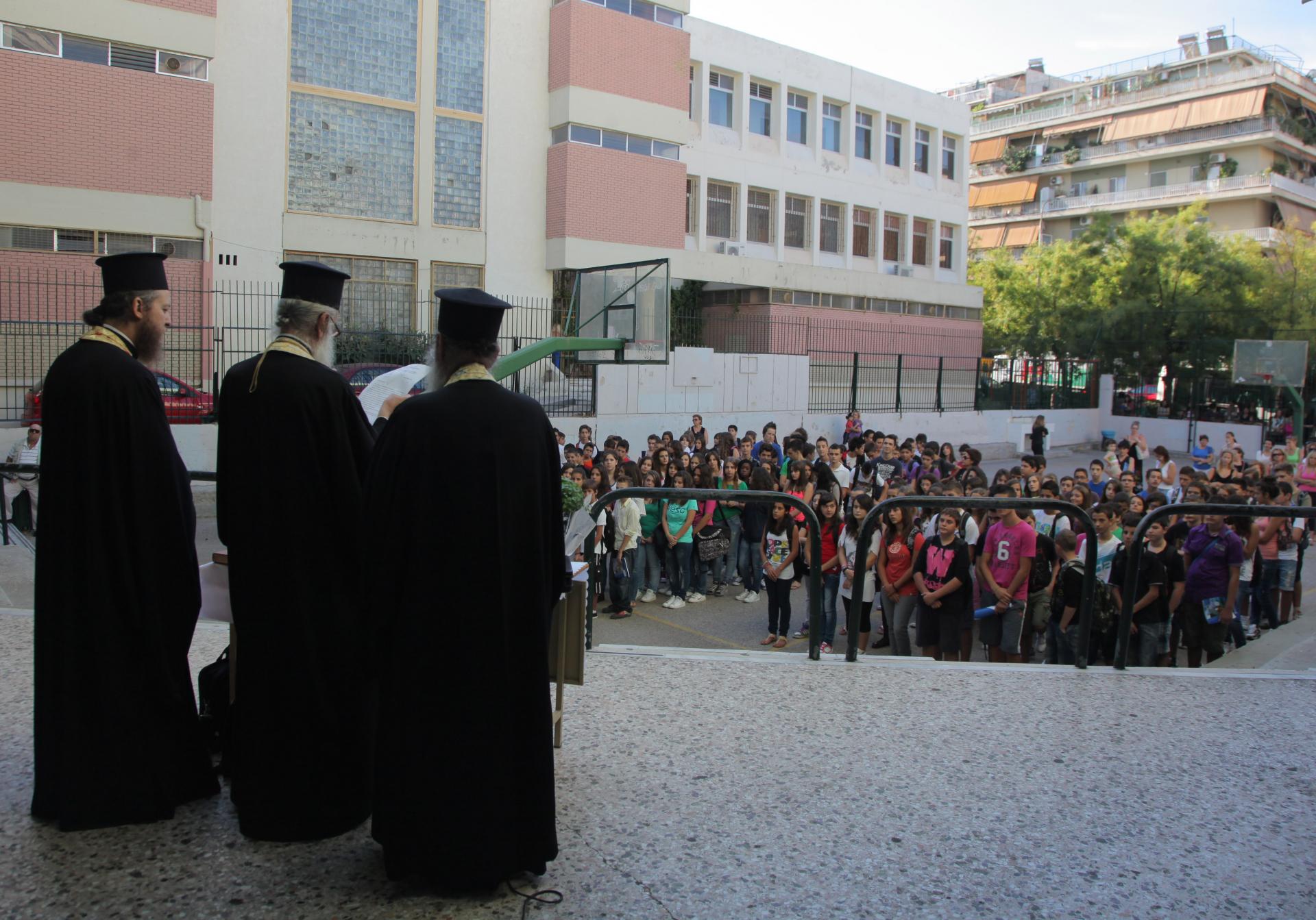 Περί υποχρεωτικής προσευχής και άλλων συνδικαλιστικών ...δαιμονίων