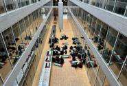 Πανεπιστήμιο της Λωζάνης: Φοιτητές κατέλαβαν την είσοδο κτιρίου 