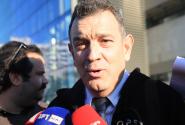 Ο βουλευτής Νίκος Παπαδόπουλος κάνει δηλώσεις στα κανάλια